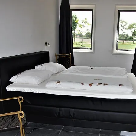 Bed And Breakfast Wouw 住宿加早餐酒店 *